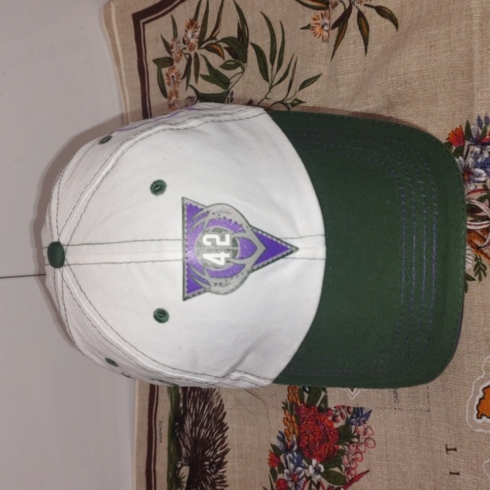Milwaukee Bucks Vin Baker Designed Hat Stadium Giveaway